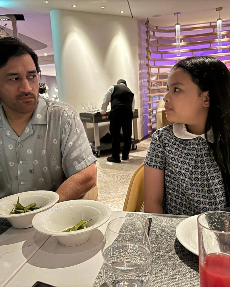 ms-dhoni-and-sakshi-dhoni-italy-vacation-photos